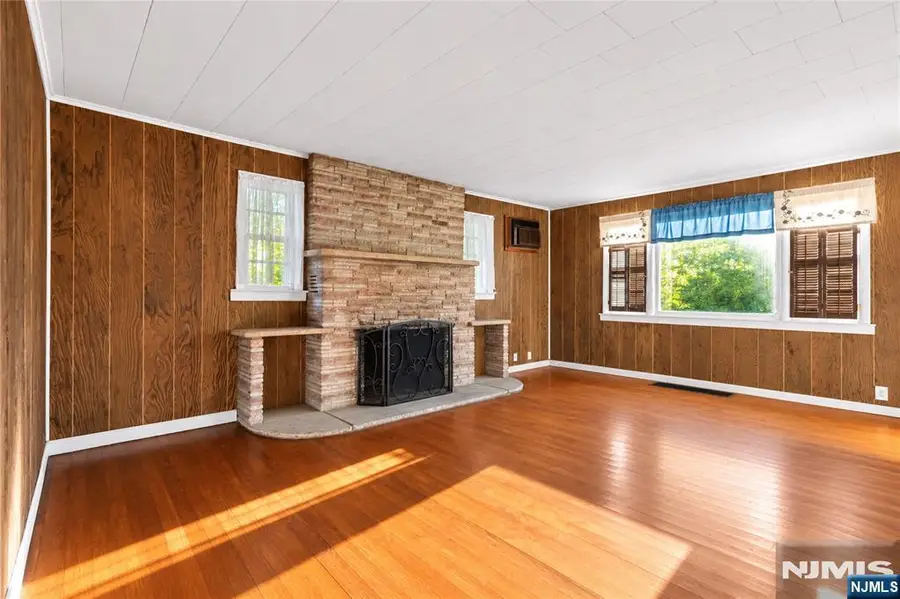 3695 State Rt 94, Hamburg, NJ 07419 - #3