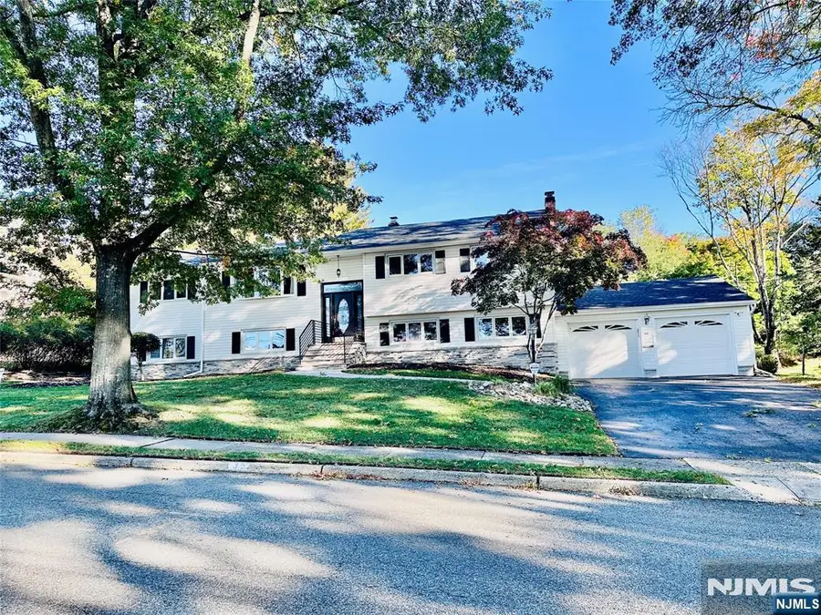 48 Seminole Avenue, Wayne, NJ 07470 - #3