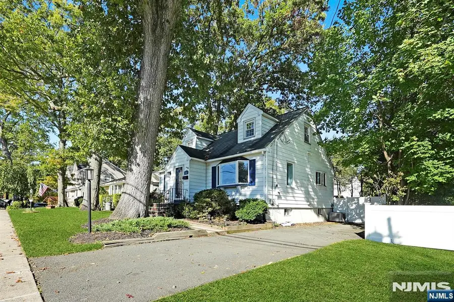 123 Summit Avenue, Waldwick, NJ 07463 - #3
