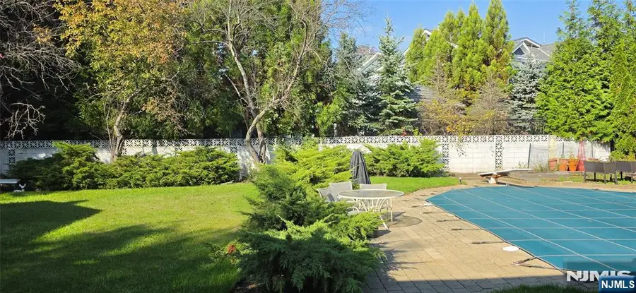 34 Carol Drive, Englewood Cliffs, NJ 07632 - #3