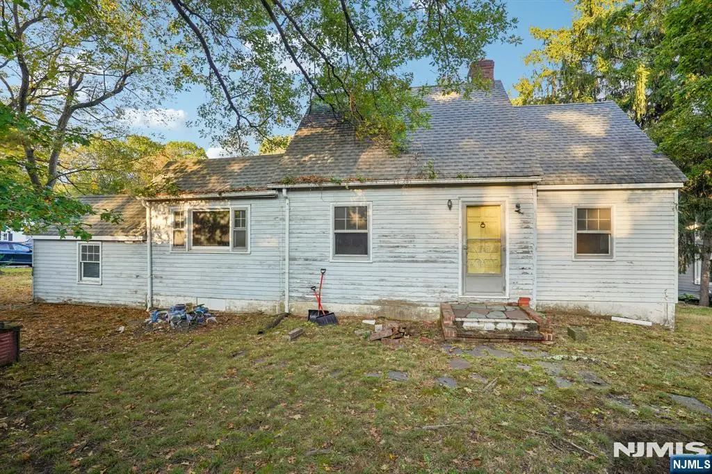 914 Washington Avenue, Ho Ho Kus, NJ 07423 - #1