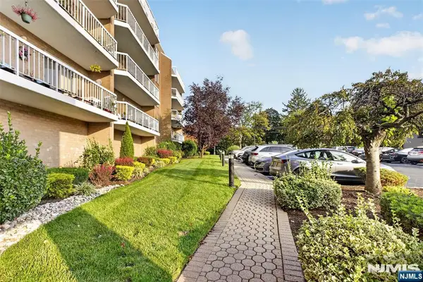 38 Moonachie Road 315, Hackensack, NJ 07601