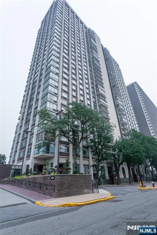 1600 Parker Avenue 20A, Fort Lee, NJ 07024 - #1