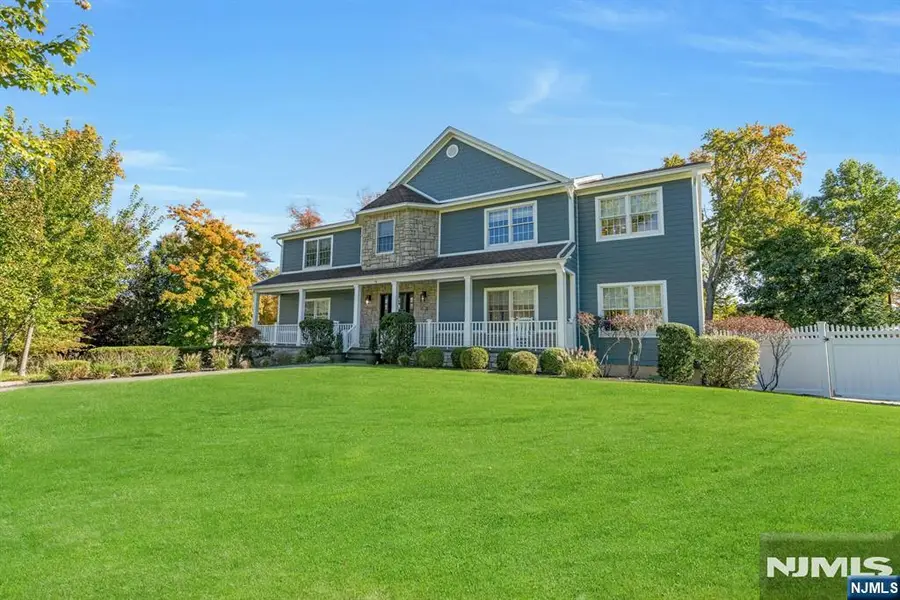 18 Heritage Lane, Mahwah, NJ 07430 - #2