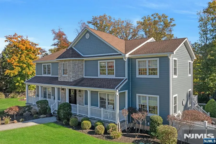 18 Heritage Lane, Mahwah, NJ 07430 - #3