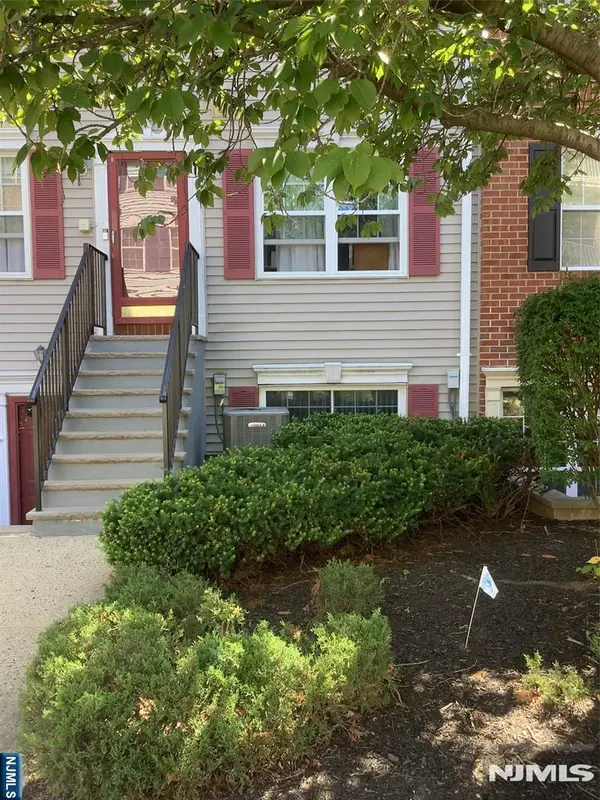 54 Yancy Drive 2406, Newark, NJ 07103
