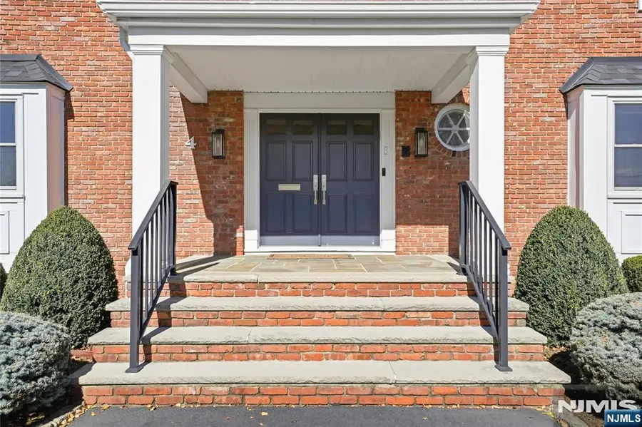 4 Tremont Terrace, Livingston, NJ 07039 - #2