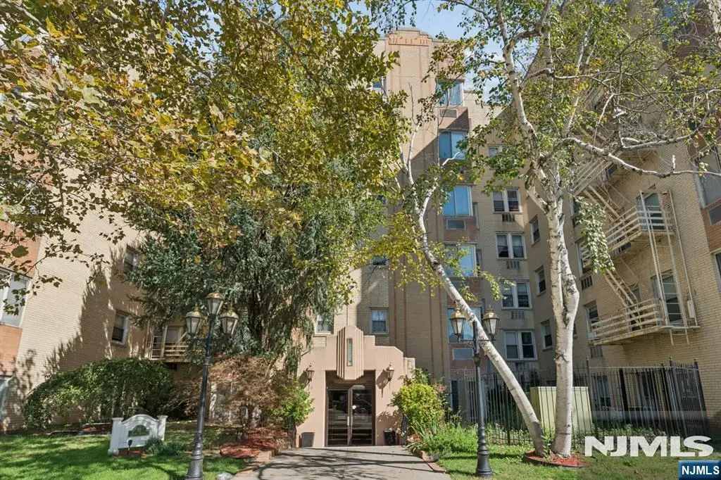 19-31 Lyons 610, Newark, NJ 07112 - #1