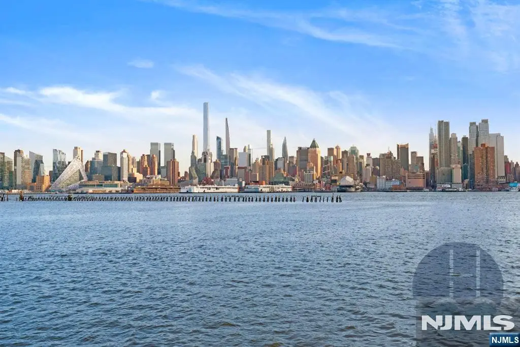 4 Henley Place 4, Weehawken, NJ 07086 - #1