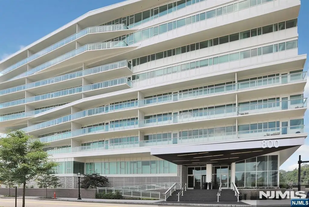 800 Ave At Port Imperial 803, Weehawken, NJ 07086 - #1