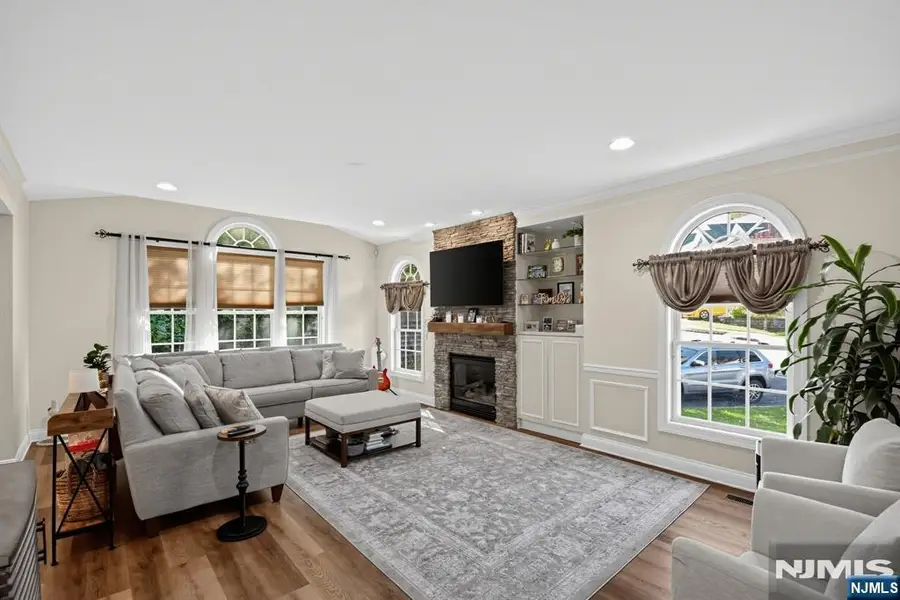 2 Ardsley Court, Denville, NJ 07834 - #3
