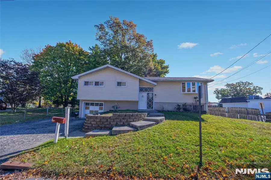 208 Washington Street, Northvale, NJ 07647 - #2
