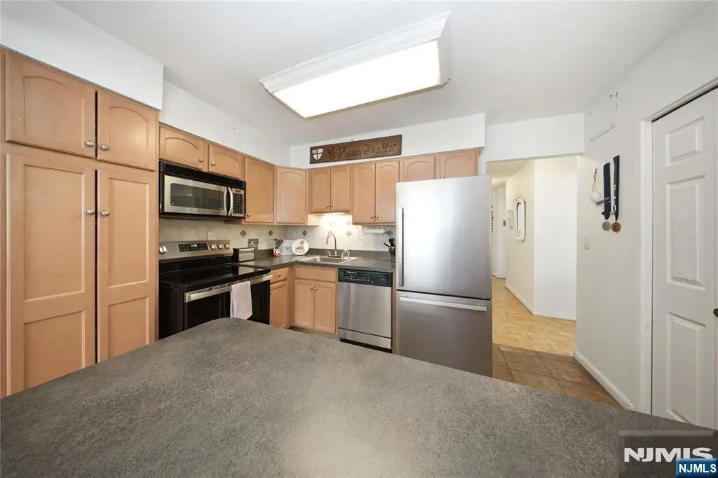 151 Prospect Avenue 16D, Hackensack, NJ 07601 - #1