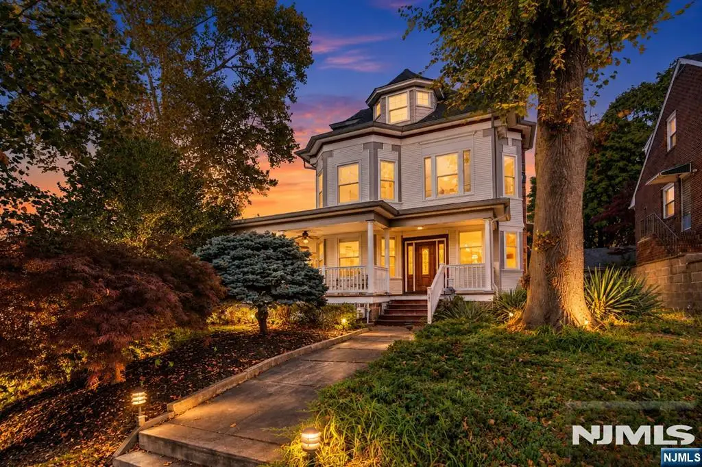 941 Edgewater Avenue, Ridgefield, NJ 07657 - #1