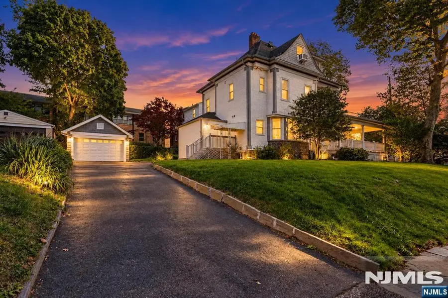 941 Edgewater Avenue, Ridgefield, NJ 07657 - #2