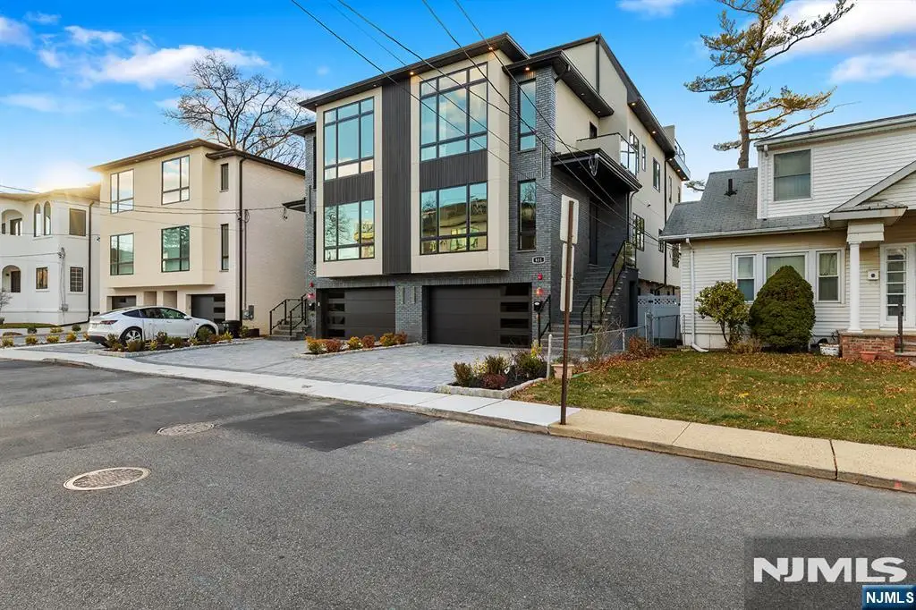 811 Jassamine Way, Fort Lee, NJ 07024 - #1