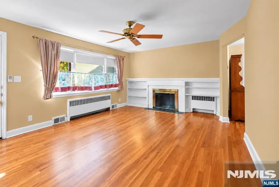165 Franklin Turnpike, Allendale, NJ 07401 - #2