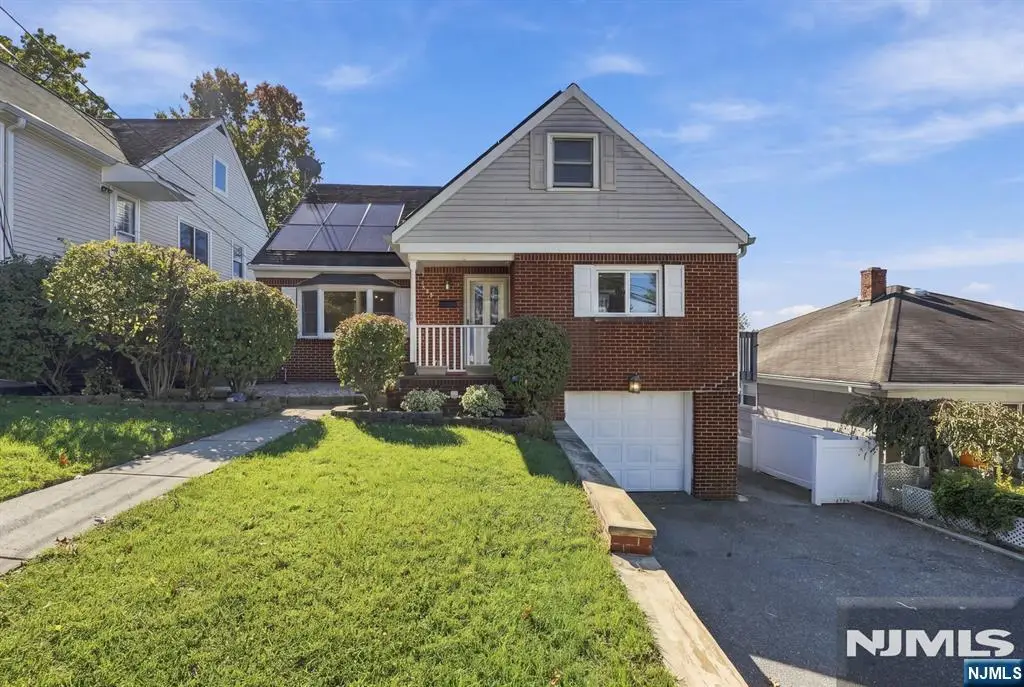 598 Elm Avenue, Ridgefield, NJ 07657 - #1