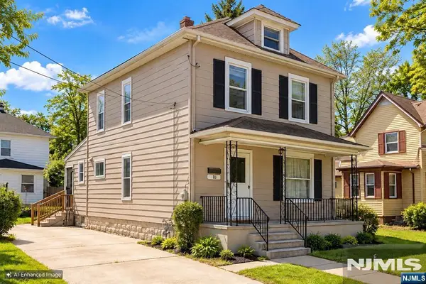 18 Wood Street, Paulsboro, NJ 08066