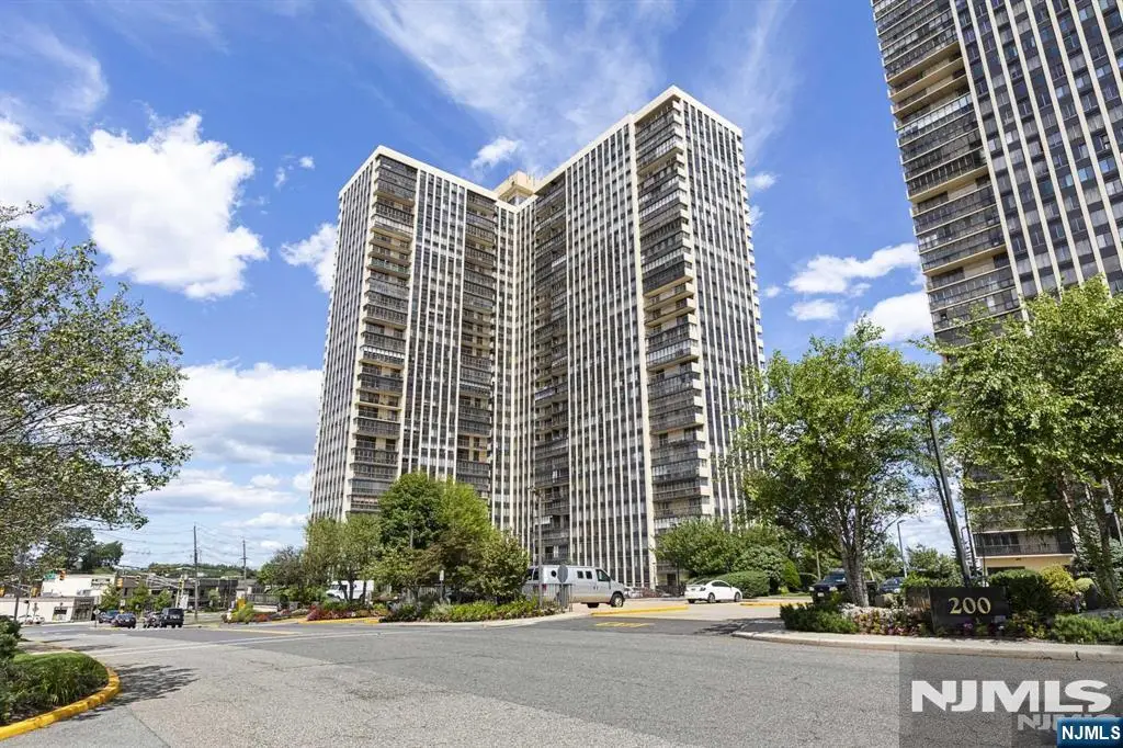 300 Winston Drive 2111, Cliffside Park, NJ 07010 - #1