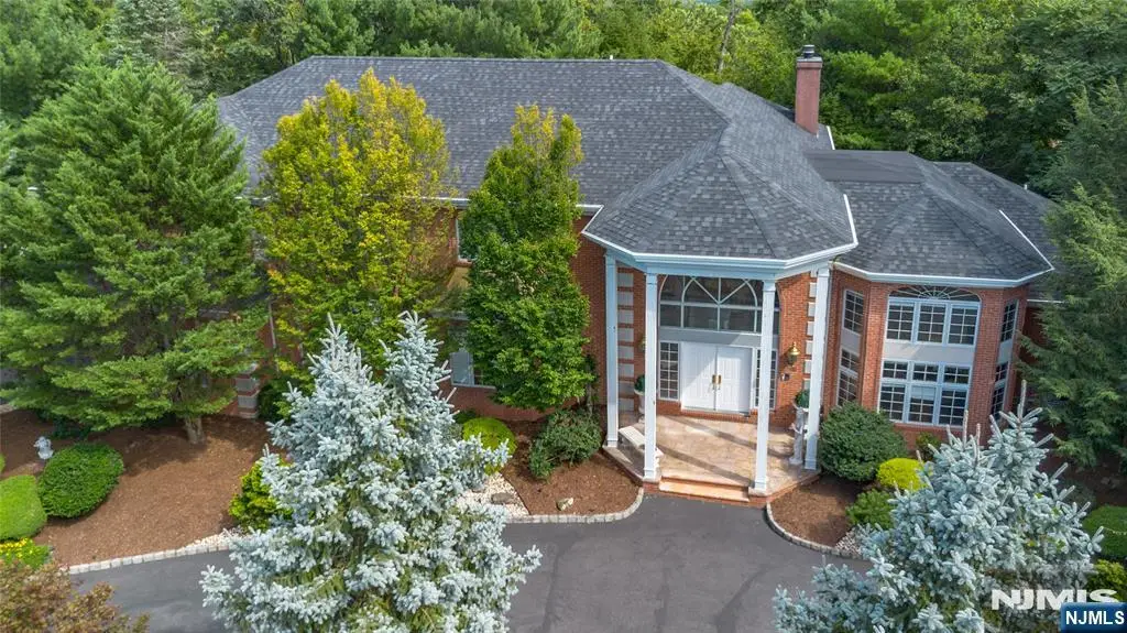 18 Nathan, Towaco, NJ 07082 - #1