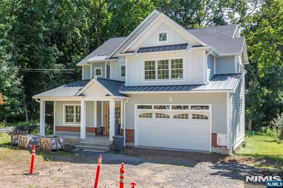 203 Pascack Road, Park Ridge, NJ 07656 - #2