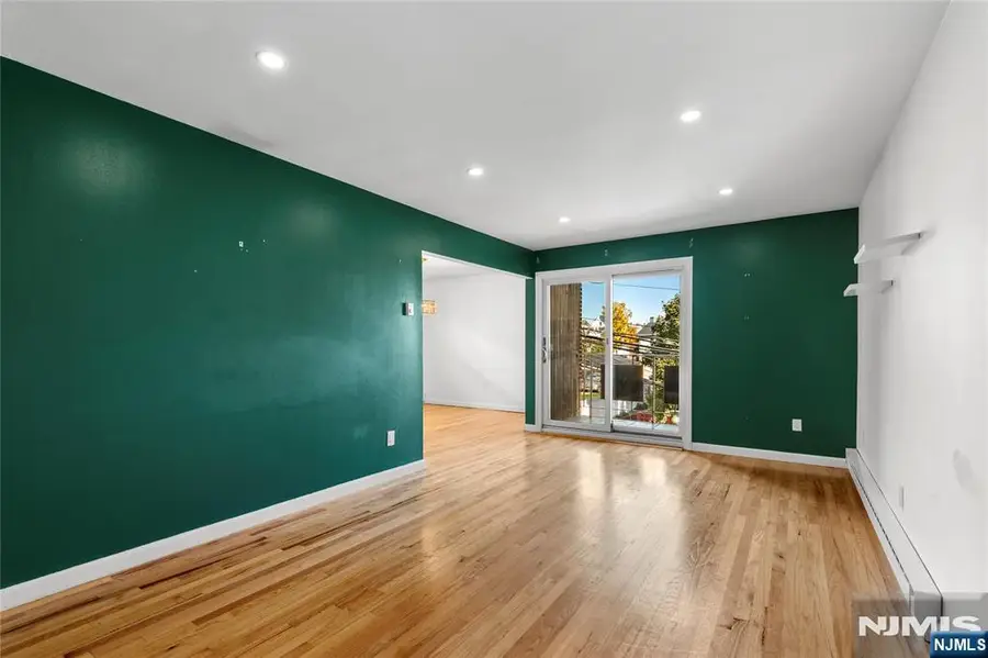 191 Palisade Avenue 2C, Cliffside Park, NJ 07010 - #3