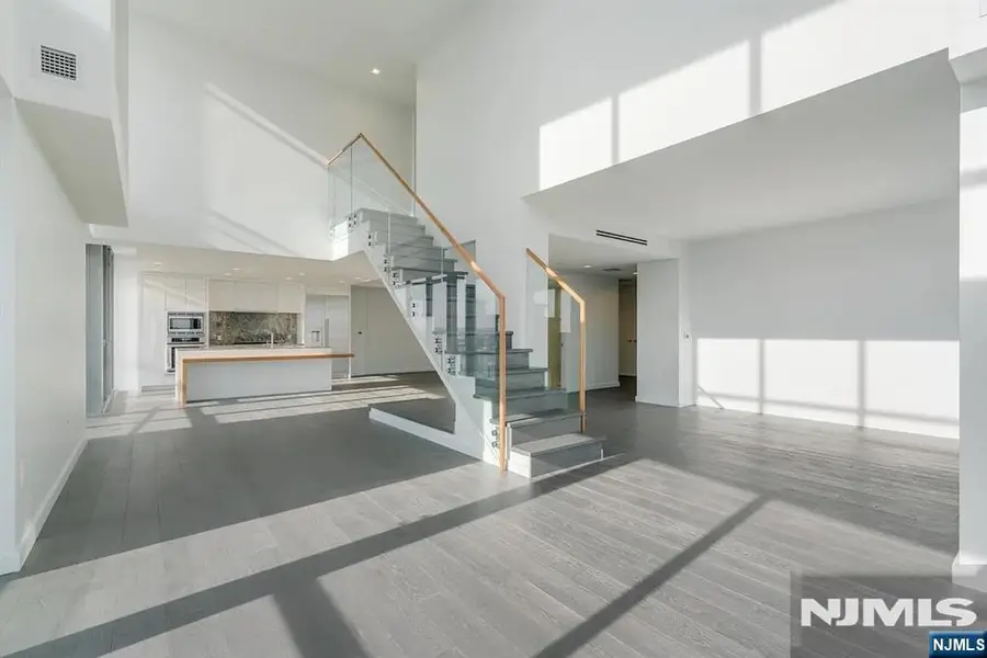320 Adolphus Avenue 316, Cliffside Park, NJ 07010 - #3