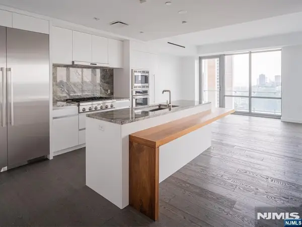 320 Adolphus Avenue 401, Cliffside Park, NJ 07010