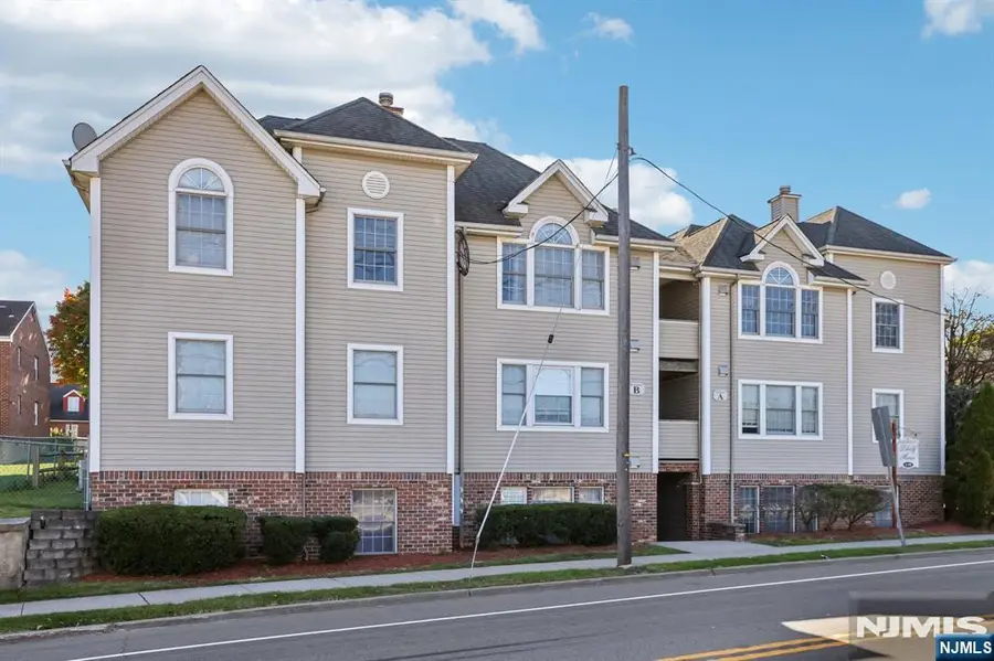 428 Grand Avenue 3A, Palisades Park, NJ 07650 - #3