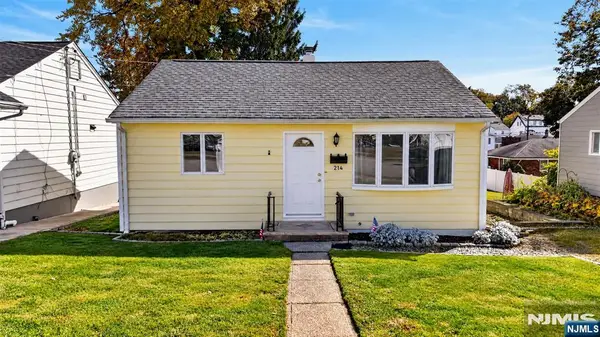 214 Washington Place, Totowa, NJ 07512
