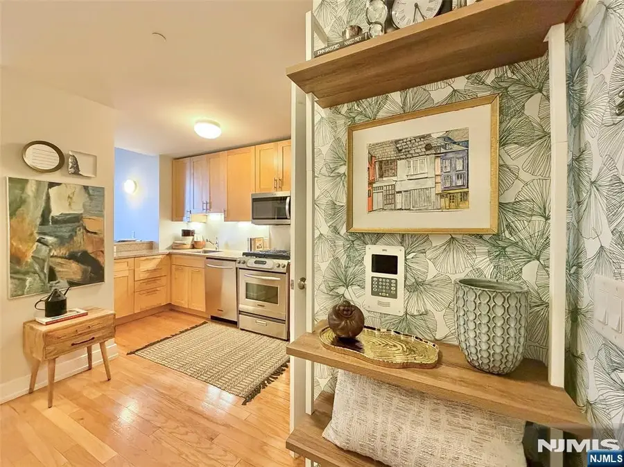 105 Greene Street 703, Jersey City, NJ 07302 - #2