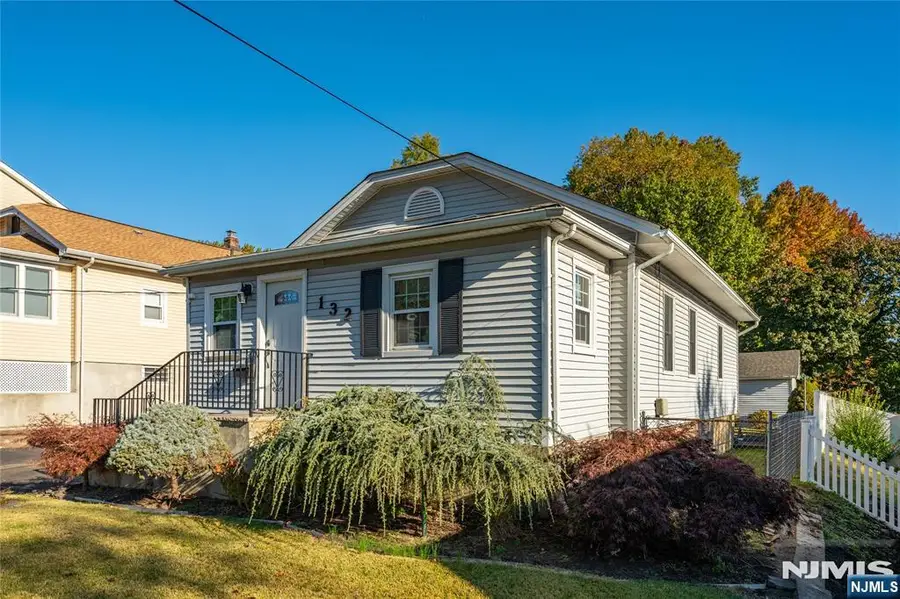 132 Coeyman Avenue, Nutley, NJ 07110 - #3