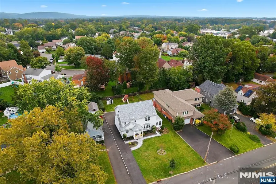 90 Hillside Avenue, Springfield, NJ 07081 - #3