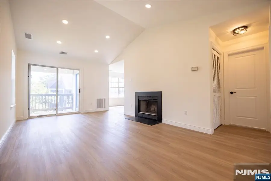 50 Tanglewood Court, South Brunswick, NJ 08852 - #2