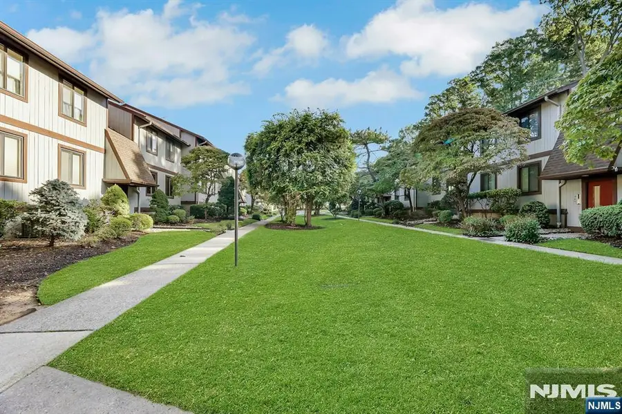 50 Rock 10 B, Hawthorne, NJ 07506 - #2