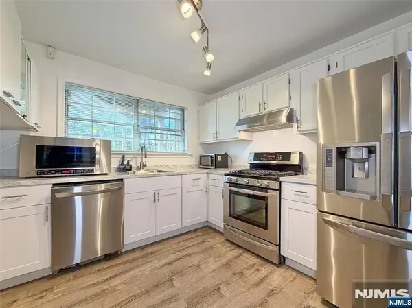 3 Juniper Court 128, Clifton, NJ 07014