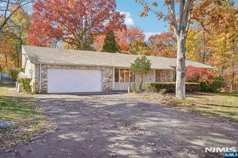 115 Crest Lake Drive, Oak Ridge, NJ 07438 - #3