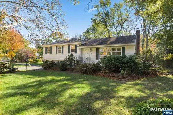 1 Large Avenue, Hillsdale, NJ 07642