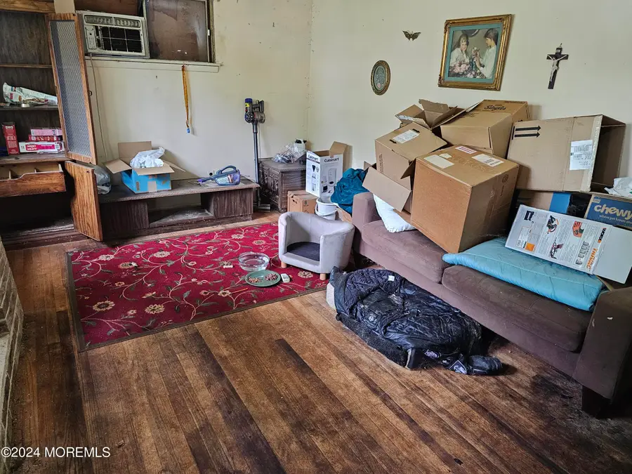 13 Irwin Place, Hazlet, NJ 07730 - Image #2