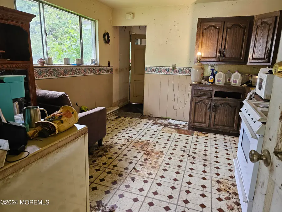 13 Irwin Place, Hazlet, NJ 07730 - Image #3