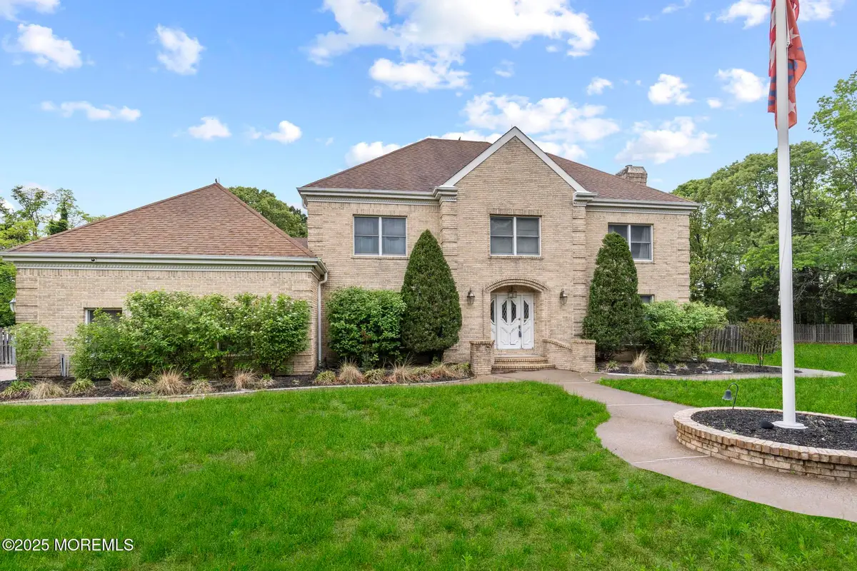 696 Schoolhouse Lane, Toms River, NJ 08753 - Image #1