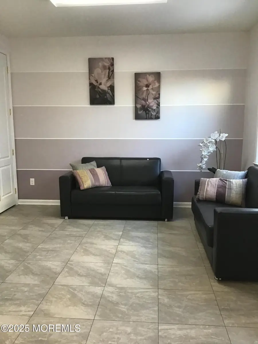 28 Grove Springs Court, Lakewood, NJ 08701 - Image #3