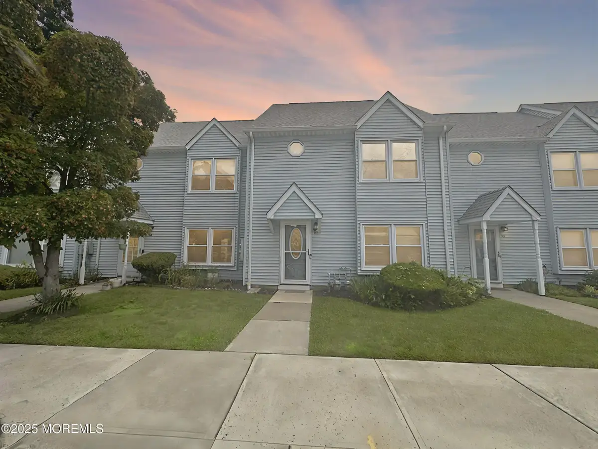 48 Colonial Court, Jackson, NJ 08527 - Image #1
