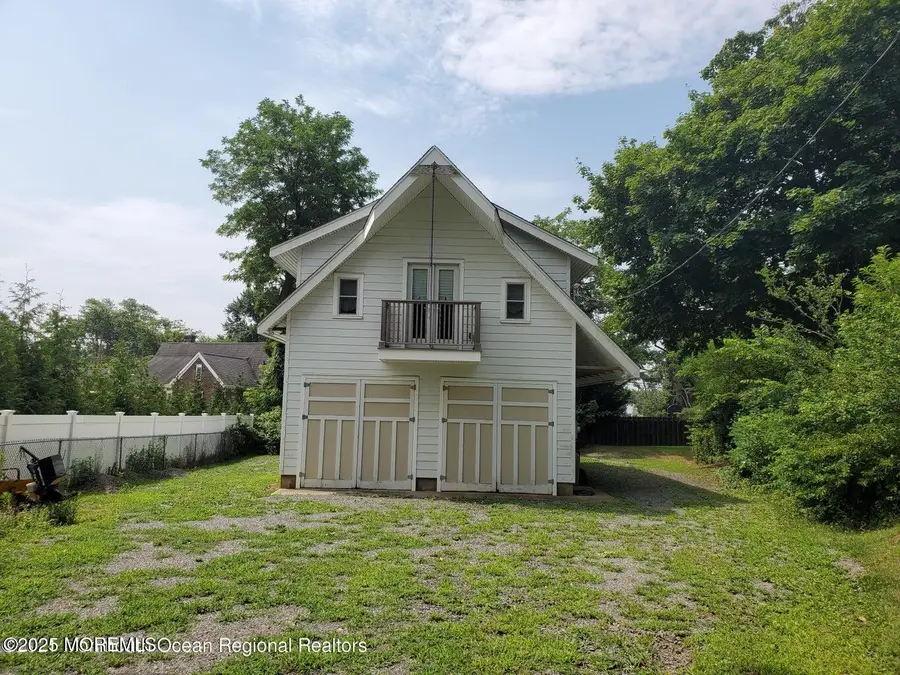 92 Compton Street, Belford, NJ 07718 - Image #2
