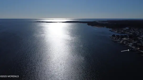 1850 Ensign Court, Toms River, NJ 08753