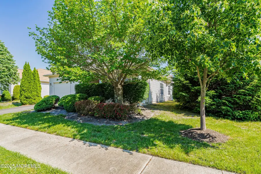 108 Belvedere Drive, Manchester Township, NJ 08759 - Image #2