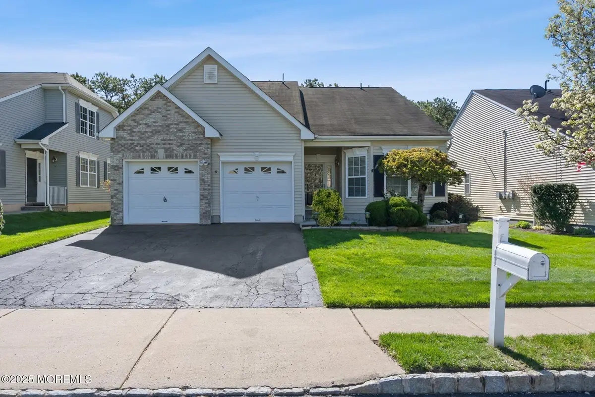 24 Little Leaf Lane, Howell, NJ 07731 - Image #1