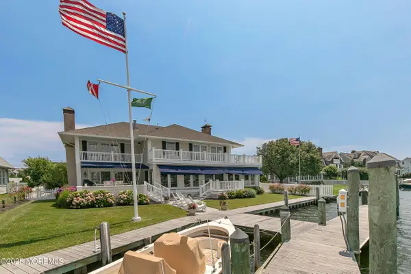 954 Barnegat Lane, Mantoloking, NJ 08738