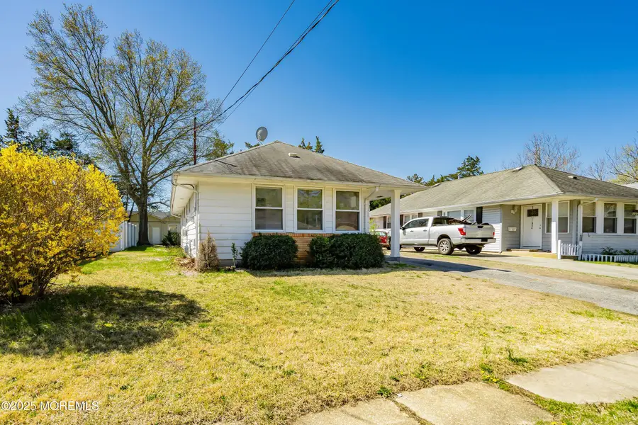 51 Berkshire Court, Toms River, NJ 08753 - Image #2